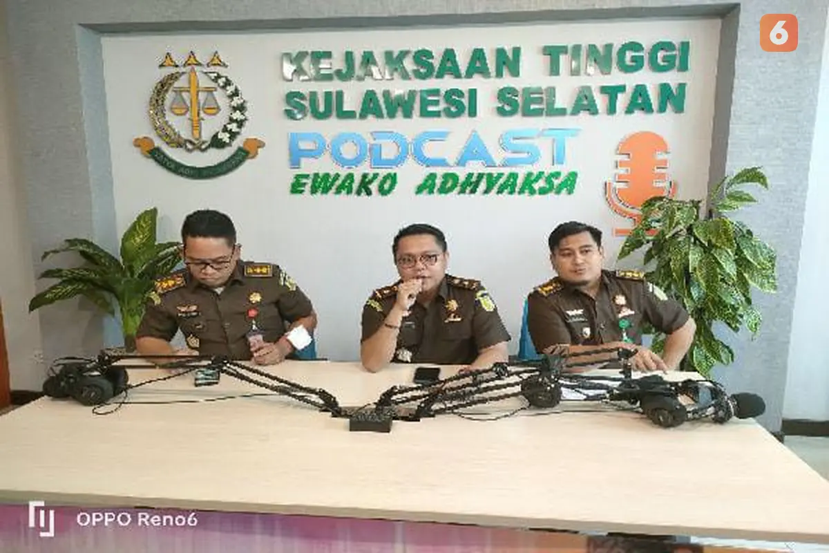 Tim Pidsus Kejati Sulsel saat merilis penanganan perkara korupsi lingkup PT Pegadaian di Sulsel (Liputan6.com/Eka Hakim)