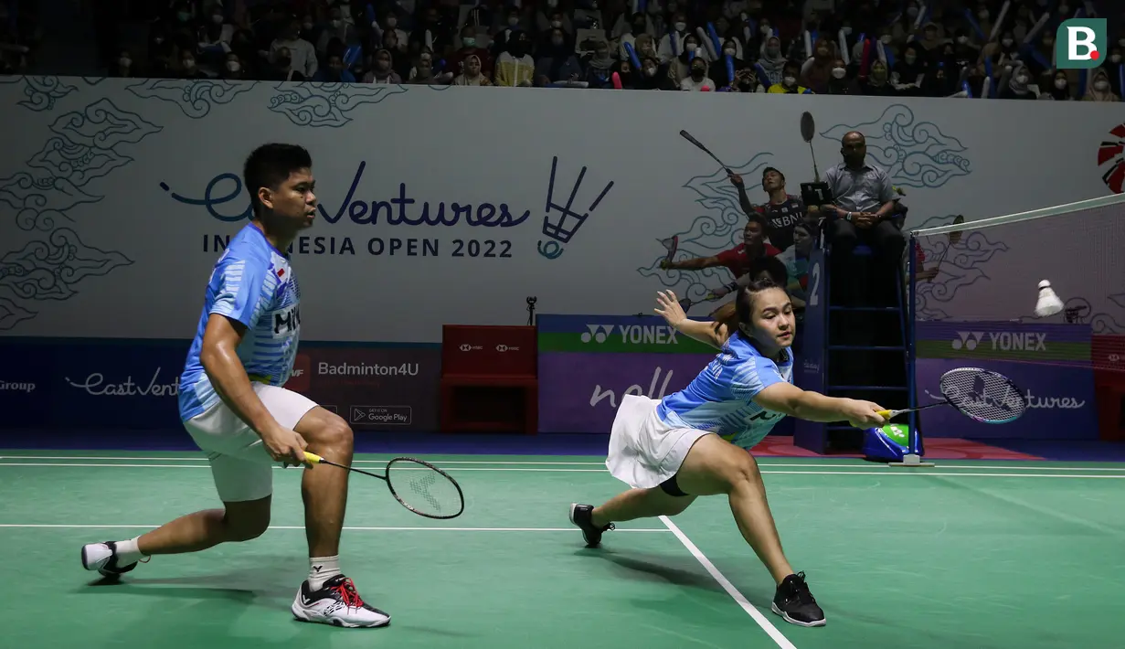 Saraf kejepit Praveen Jordan tepatnya terjadi di bagian pinggang dan merupakan cedera kambuhan yang sempat menimpanya juga di Kejuaraan Asia 2022 pada bulan April lalu. (Bola.com/Bagaskara Lazuardi)