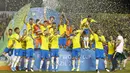 Veron berhasil membawa Timnas Brasil U-17 angkat trofi di hadapan pendukung sendiri dengan torehan tiga gol dan tiga assist-nya. (AFP/Miguel Schincariol)