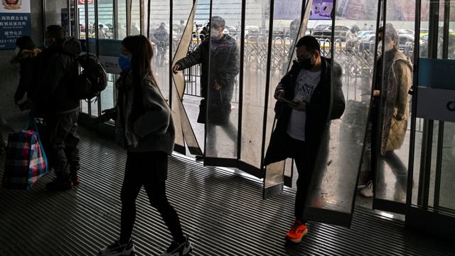 Migrasi Tahunan Warga China Jelang Tahun Baru Imlek