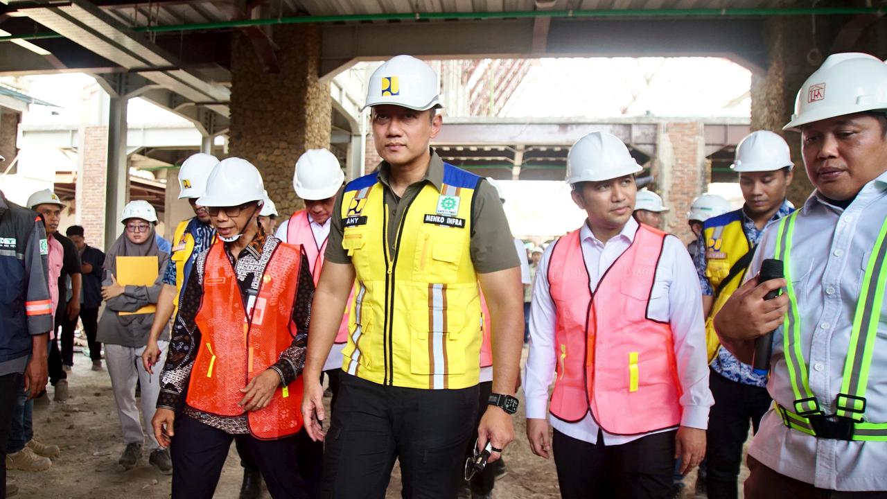 Menko AHY Terkesan dengan Arsitektur Saat Tinjau Revitalisasi Asrama Inggrisan & Pasar Banyuwangi