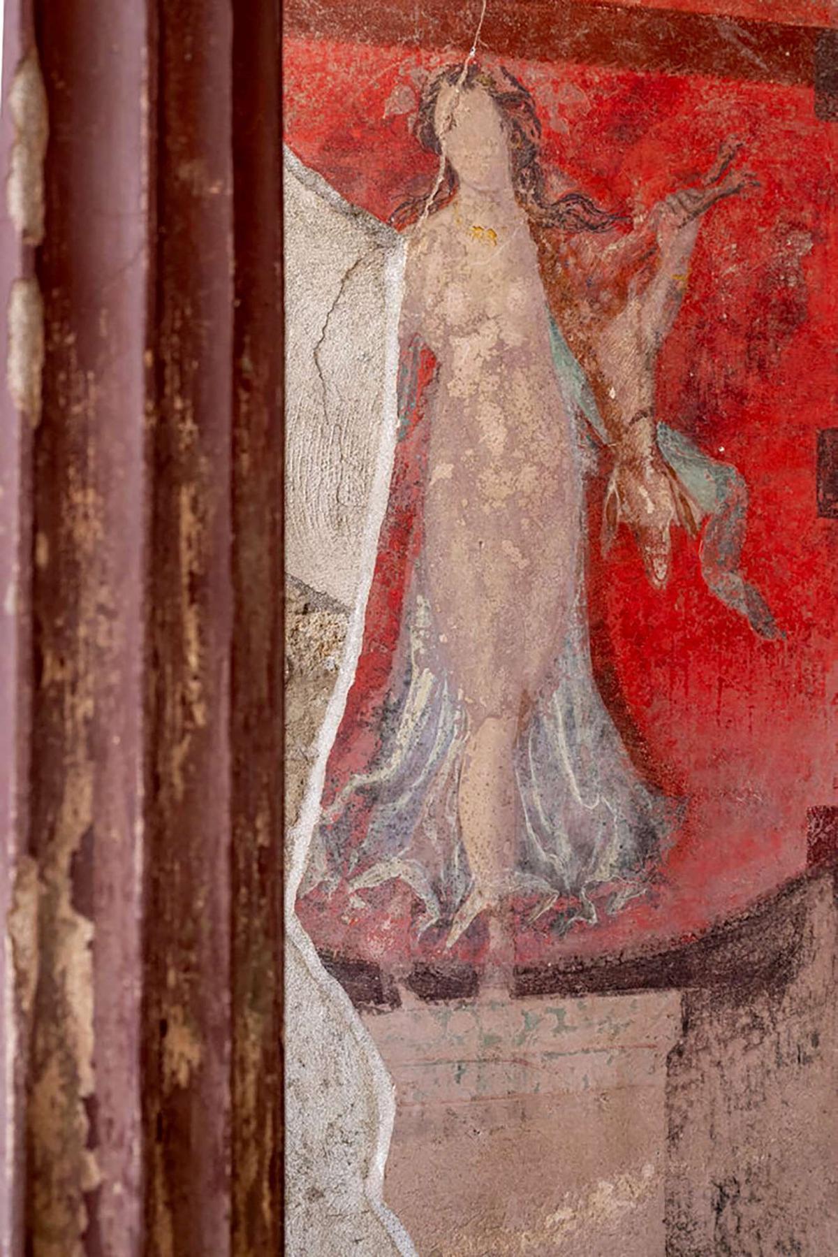 Penemuan lukisan dinding langka di Pompeii
