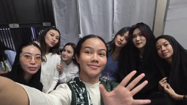 Sederet Artis Hadir di Tahlilan Vidi Aldiano ada Mahalini dan Yura Yunita. [@yurayunita]