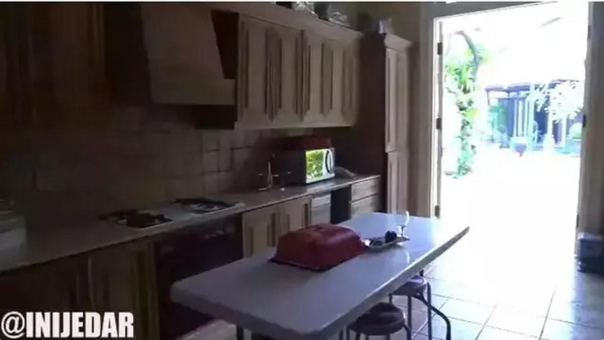 Potret Dapur Mewah dan Elegan Nia Ramadhani di Rumah Rp 200 Miliar