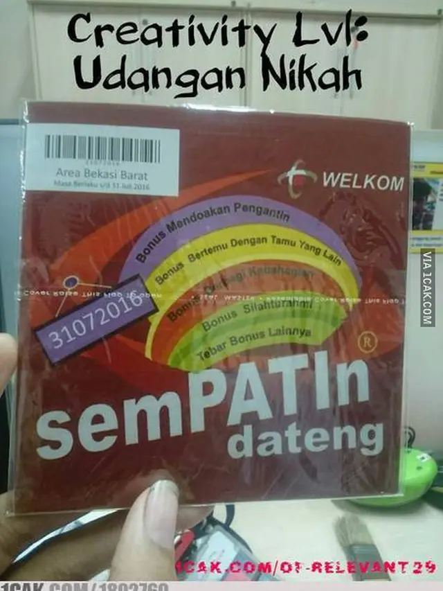 7 Undangan Nikah Ini Nyeleneh Banget, Bikin Geleng Kepala