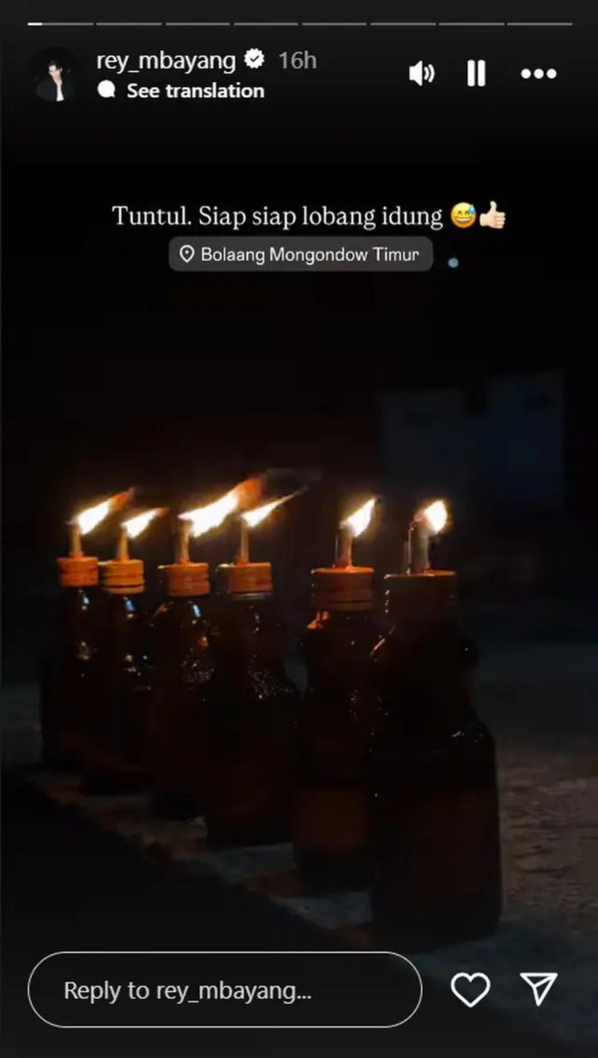 6 Potret Kegiatan Rey Mbayang di Kampung Halaman, Mudik Lebaran Bareng Anak dan Istri