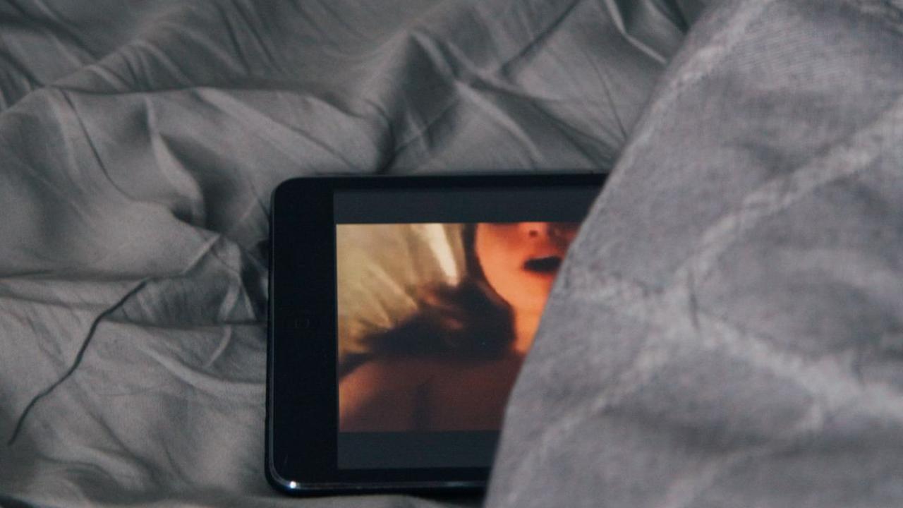 Mengapa Seseorang Bisa Tega Melakukan Revenge Porn? Ini Kata Psikolog
