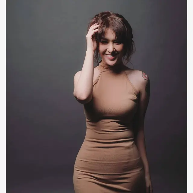 7 Potret Jelita Callebaut, Anak Pemeran Inem Pelayan Sexy