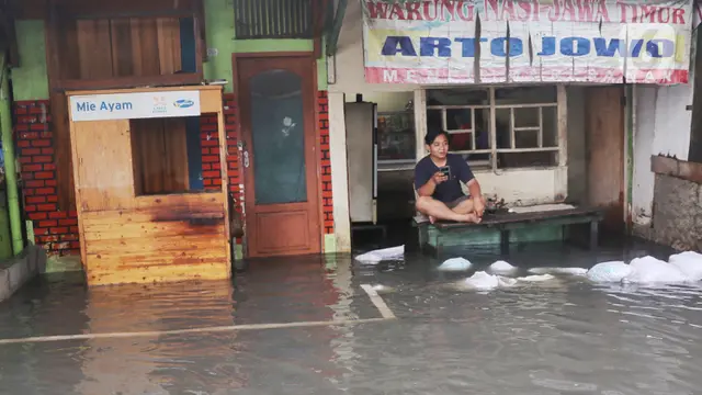 Hujan Deras, Jalur Alternatif Penghubung Jakarta-Tangerang Terendam Banjir