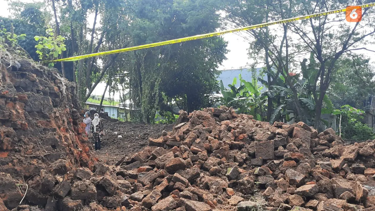 Kondisi Tembok Cagar Budaya yang Dibuldozer Warga