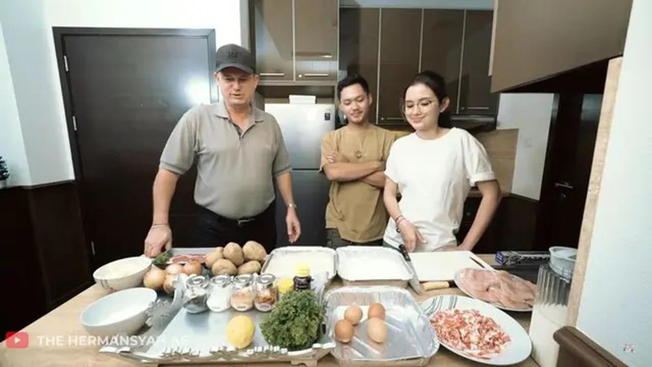 Potret Dapur Sarah Menzel, Estetika dan Fungsi dalam Ruang Terbatas