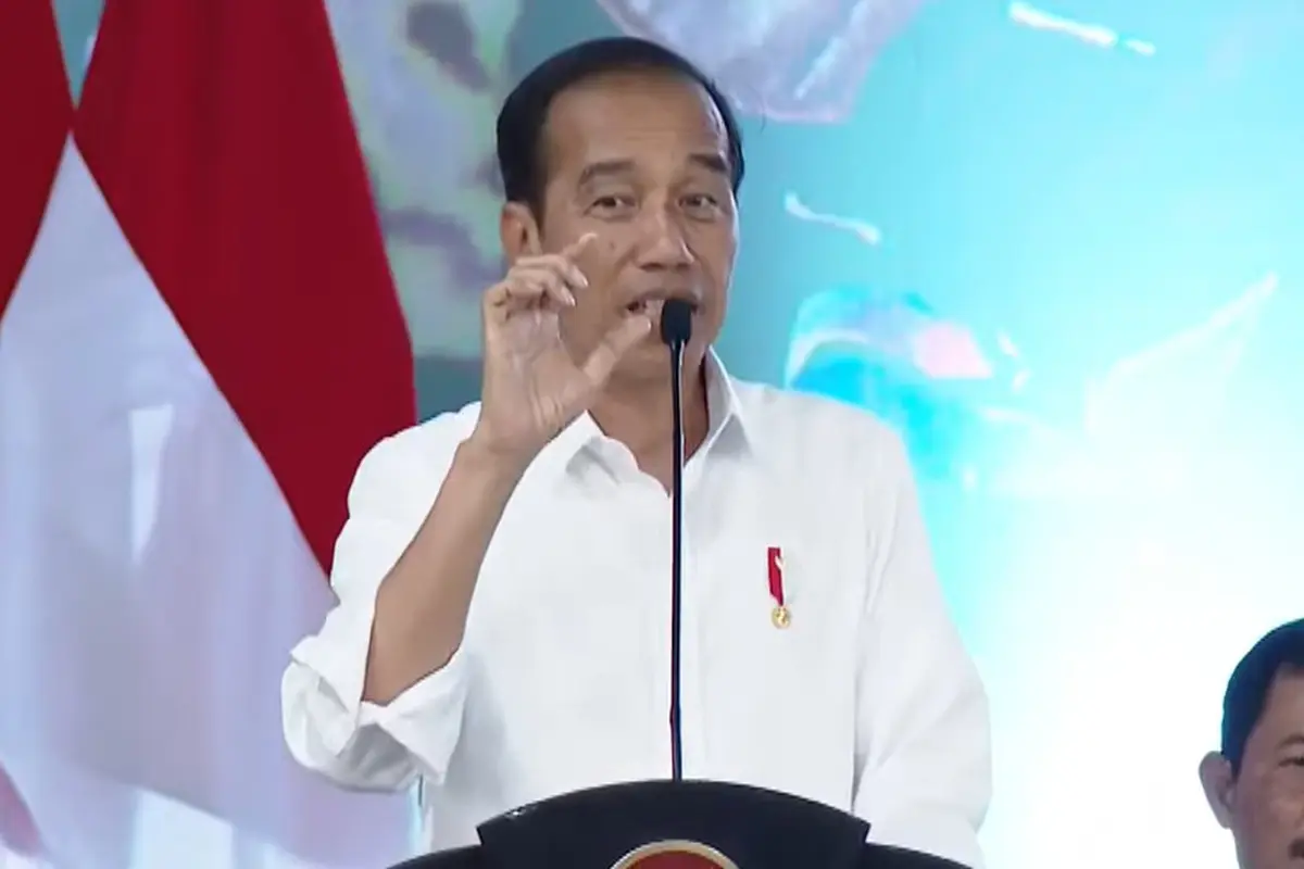 Jokowi Ingatkan Pentingnya Pola Makan Sehat bagi Pemilik BPJS Kesehatan dan Kurangi Konsumsi Es Teh Manis (Foto: Tangkapan layar Youtube Sekretariat Presiden)