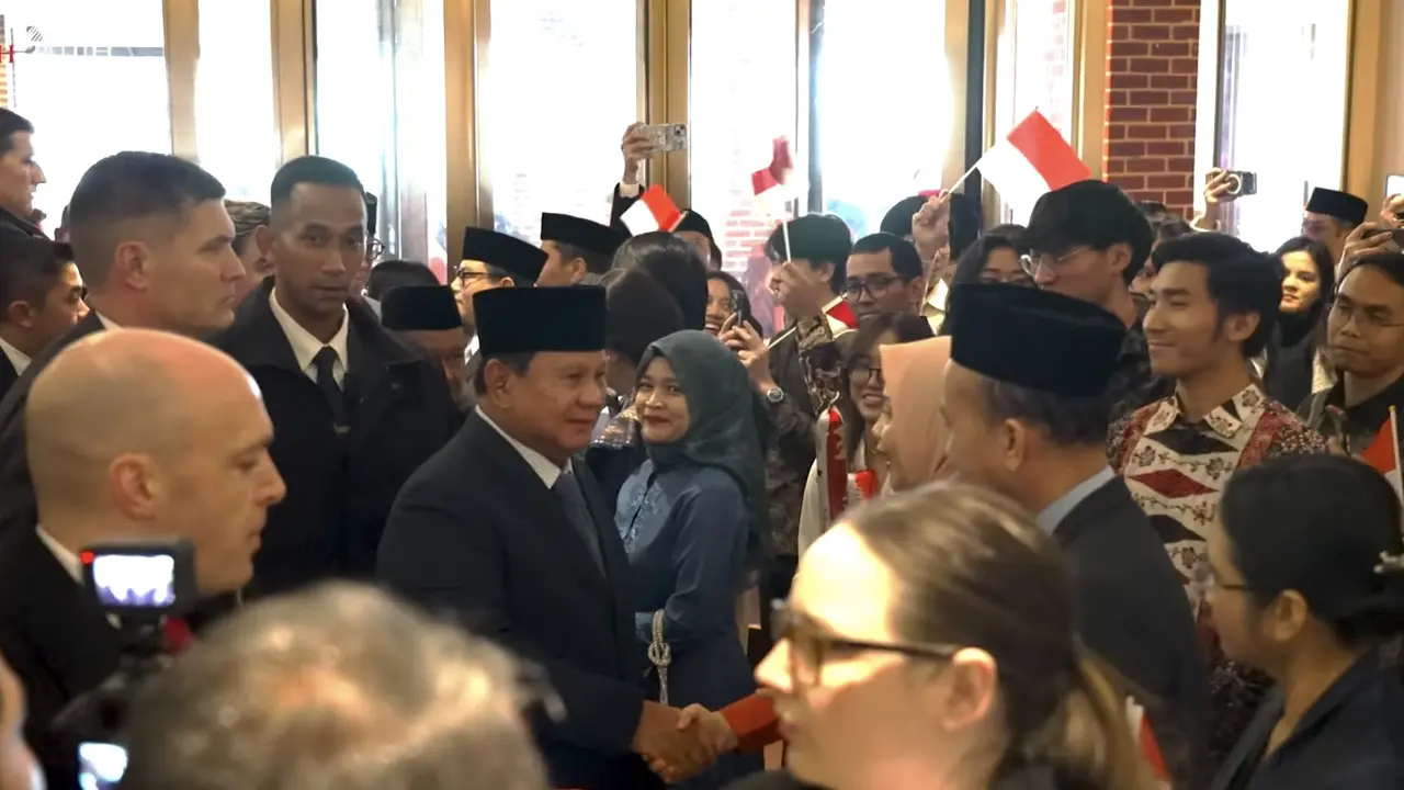 Presiden Prabowo melakukan kunjungan kerja ke Amerika Serikat (AS).