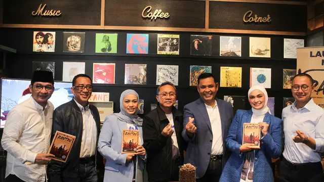 Futri Zulya dan Zita Anjani meluncurkan novel Rantau