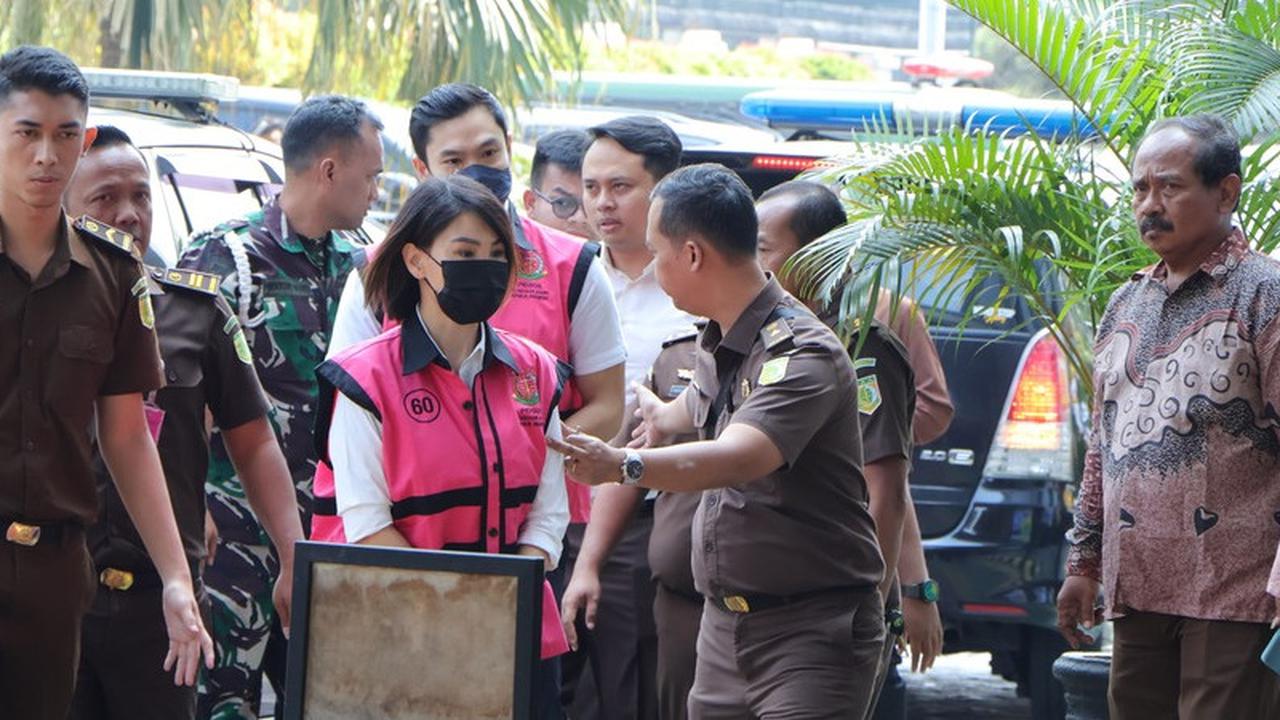 VIDEO: Penjelasan Mahkamah Agung Dicecar Soal Harta Koruptor Helena Lim Tak Bisa Disita Negara
