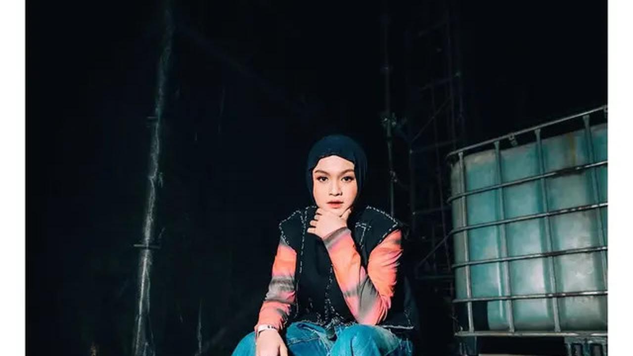 7 Potret Gaya Salma Salsabil di Pestapora 2025, Umumkan Kelahiran Anak Pertama