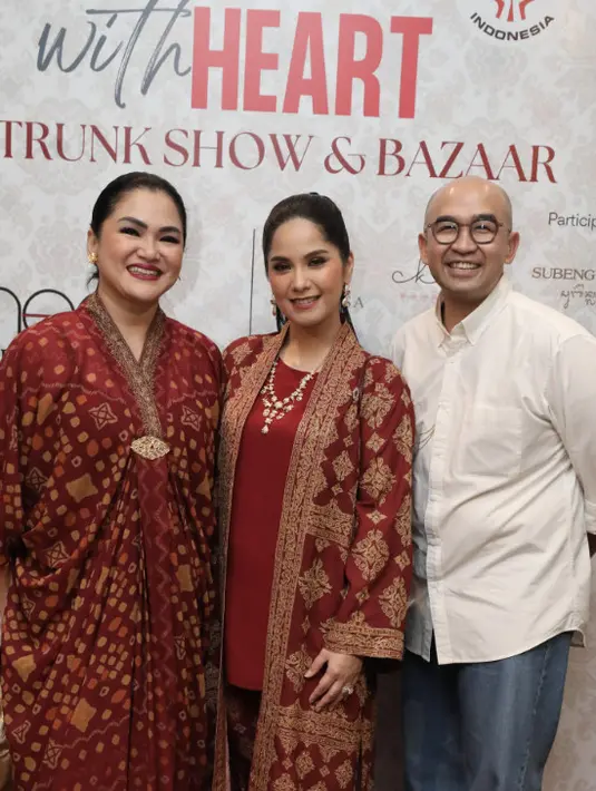 Ragam tampilan ala Annisa Yudhoyono yang bisa dijadikan inspirasi gaya di hari Lebaran. [Foto: Annisa Yudhoyono]