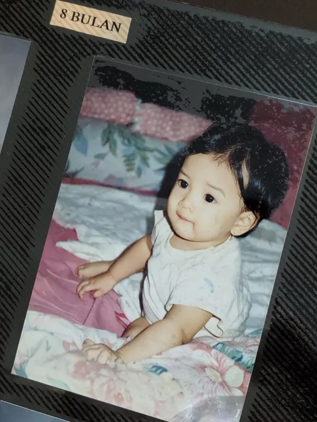 6 Potret Lucu Masa Kecil Anya Geraldine, Menggemaskan