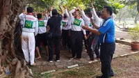 Karaoke Massal dan Stand Up Comedy ala Paskibraka di Tengah Ujian