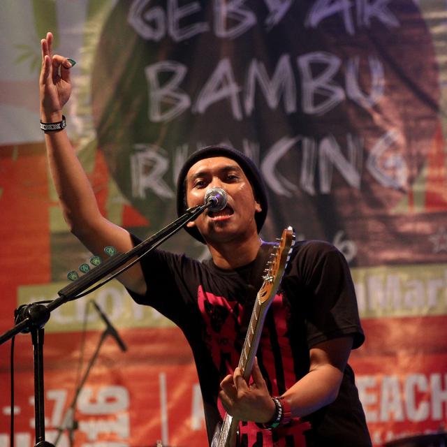 Lirik Lagu Dia Rocket Rockers Ragam Bola Com