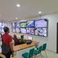 Tujuh CCTV 360 derajat dipasang di Stadion Gelora Bung Tomo menyambut Piala Dunia U-17. (Dian Kurniawan/Liputan6.com)
