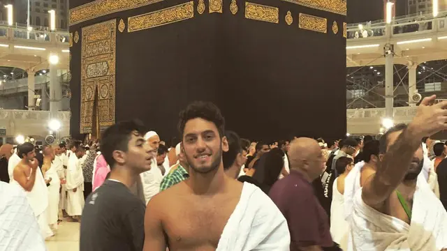 Hakan Calhanoglu Umrah