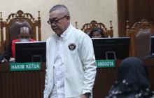 FOTO: Dua Eks Petinggi Pertamina Divonis 4,5 dan 3,5 Tahun dalam Kasus Korupsi LNG