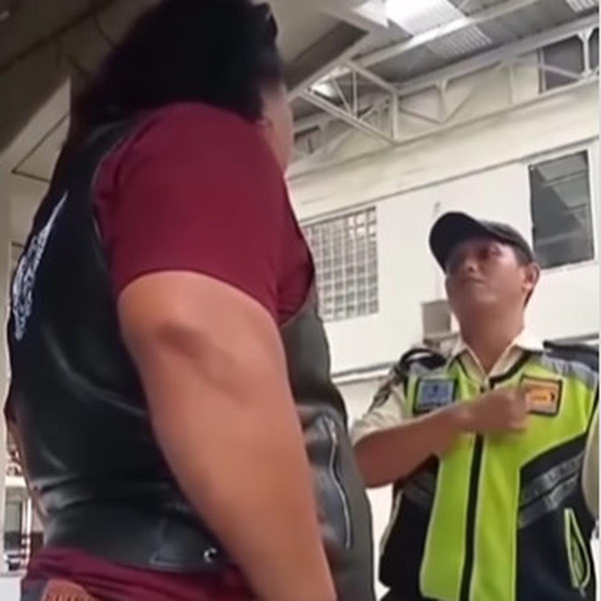 Pria Ngaku Jagoan di Bekasi Adu Mulut Sama Satpam Perusahaan Minta Bantuan Dana: Di Sini Enggak Ada yang Berani Sama Gue!
