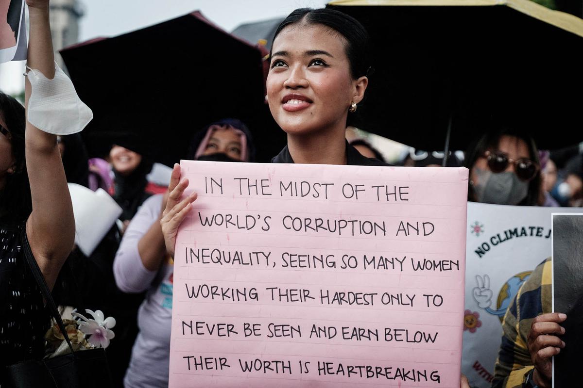 FOTO: Peringati Hari Perempuan Sedunia, Aktivis Perempuan Mengampanyekan Stop Kekerasan Terhadap Perempuan