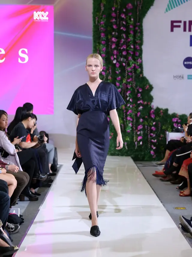 Koleksi Spring/Summer Reves Studio di Fimela Fest 2018