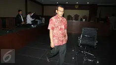 Hakim PTUN Medan, Dermawan Ginting usai menjalani Sidang Vonis di Pengadilan Tipikor, Jakarta, Rabu (20/1/2016). Ginting di vonis 2 tahun penjara dan denda Rp200 juta karena terbukti menerima suap dari Gatot Pujo Nugroho. (Liputan6.com/Helmi Afandi)