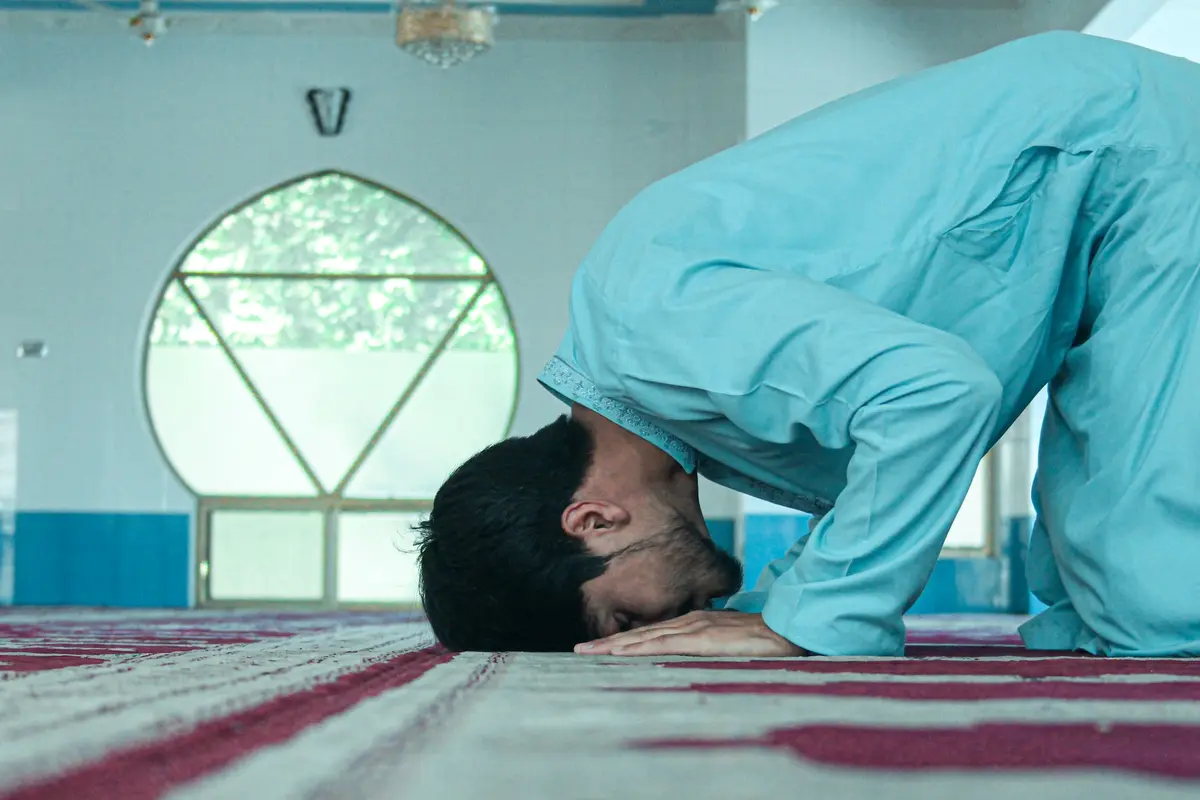 Salat Zuhur Jam Berapa