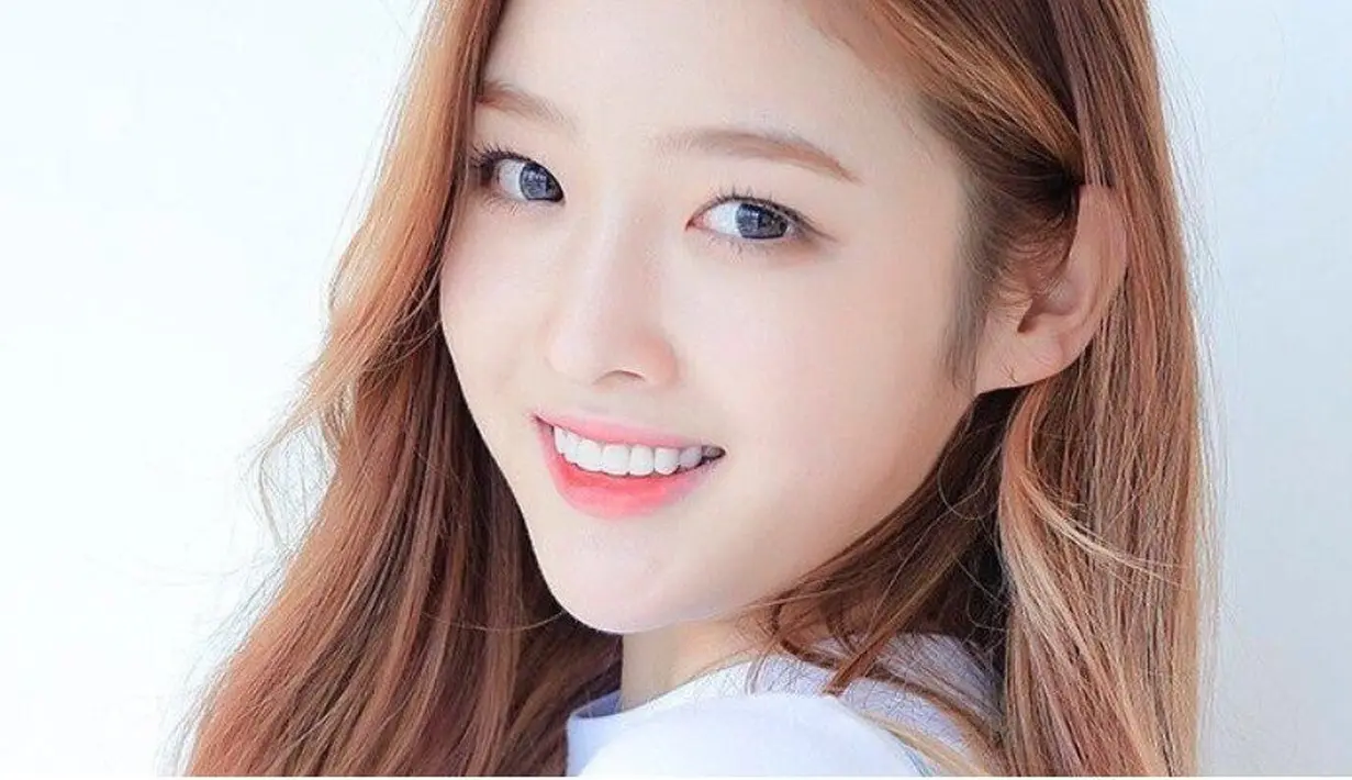 Eunjin memutuskan eluar dari DIA pada May 2018. Ia mengakui kondisi kesehatannya tak prima dan ingin kembali sebagai orag biasa. (Allkpop)