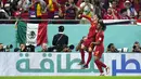 <p>Gelandang Spanyol, Gavi berselebrasi dengan rekan setimnya setelah mencetak gol ke gawang Kosta Rika pada pertandingan grup E Piala Dunia 2022 Qatar di Stadion Al Thumama di Doha, Qatar, Rabu (23/11/2022). Spanyol menang atas Kosta Rika dengan skor 7-0. (AP Photo/Julio Cortez)</p>