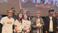 Slamet Rahardjo sapa pencinta sinema lewat proyek layar lebar Cinta Lama Babak Kedua atau CLBK. Ia beradu akting dengan rekan sejawat, Widyawati.