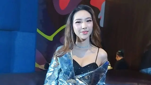 Icha Yang tampil di White Rabbit Elixia.