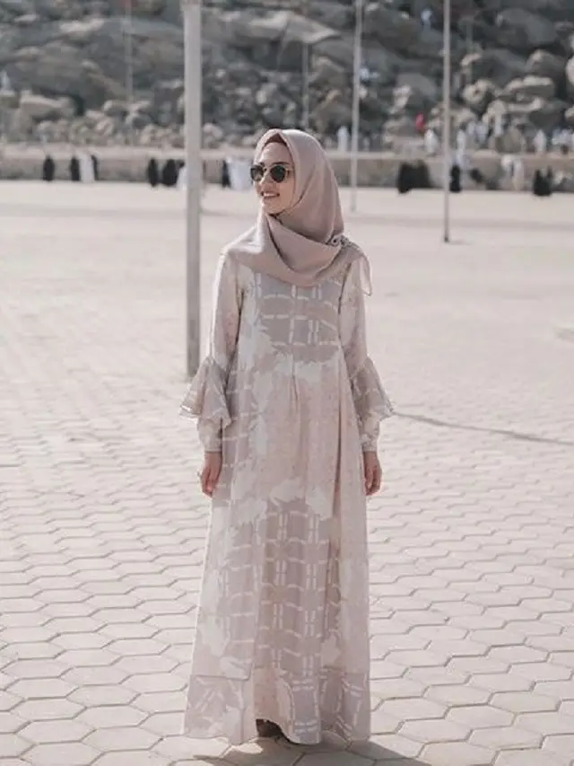 [Bintang] Tidak Membosankan, Ini 3 Inspirasi Pakaian Gamis yang Super Fresh