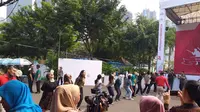 HUT ke-74 Kemerdekaan RI juga dirayakan di kawasan SCBD, Jakarta, Sabtu (17/8/2019) antara lain dengan lomba makan kerupuk. (Ist)