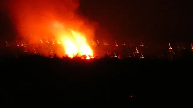 Beltane dirayaakan oleh seluruh penduduk desa dengan penyalaan api unggun sambil membaca ritual untuk melindungi tanaman, ternak sembari melakukan pesta besar (Wikipedia/Public Domain)