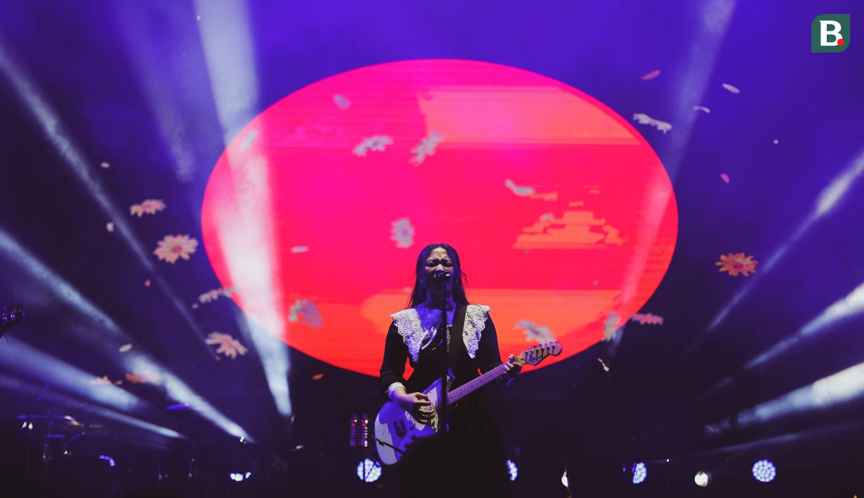 Bernadya tampil dalam acara KapanLagi Buka Bareng BRI Festival 2025 yang berlangsung di Plaza Parkir Timur Kompleks Stadion Utama Gelora Bung Karno (SUGBK), Senayan, Jakarta. (Bola.com/Bagaskara Lazuardi)