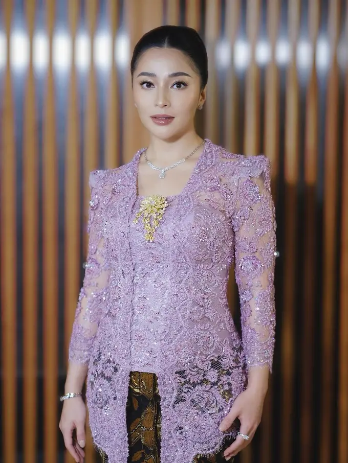 6 Adu Gaya Nikita Willy dan Erina Gudono Dipulas Makeup Flawless, Bumil Pancarkan Pregnancy Glow