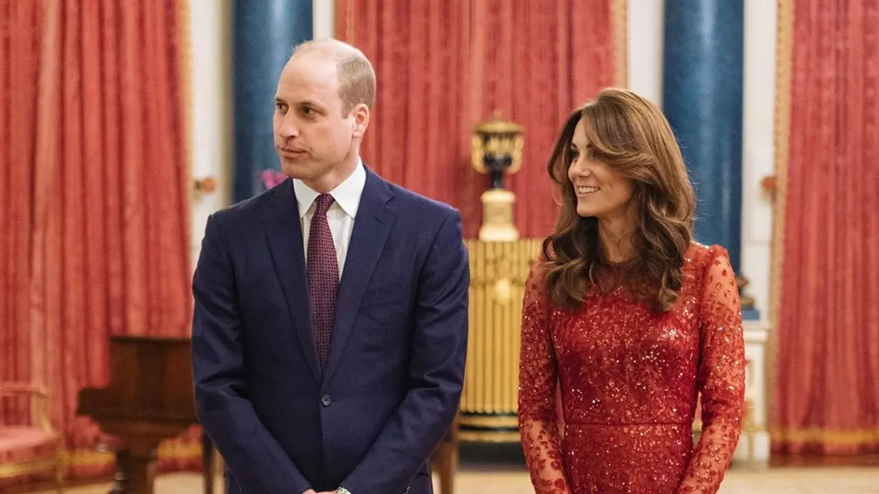 Kate Middleton Tetap Tampil Cantik dengan Gaun Merah di Tengah Drama Kerajaan