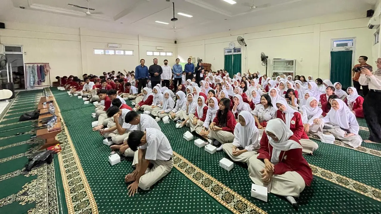Forum Indonesia Emas dengan SMK Pembangunan Jaya mengadakan seminar bertema 'Menyelamatkan Generasi Emas Indonesia dari Ancaman Narkoba'.