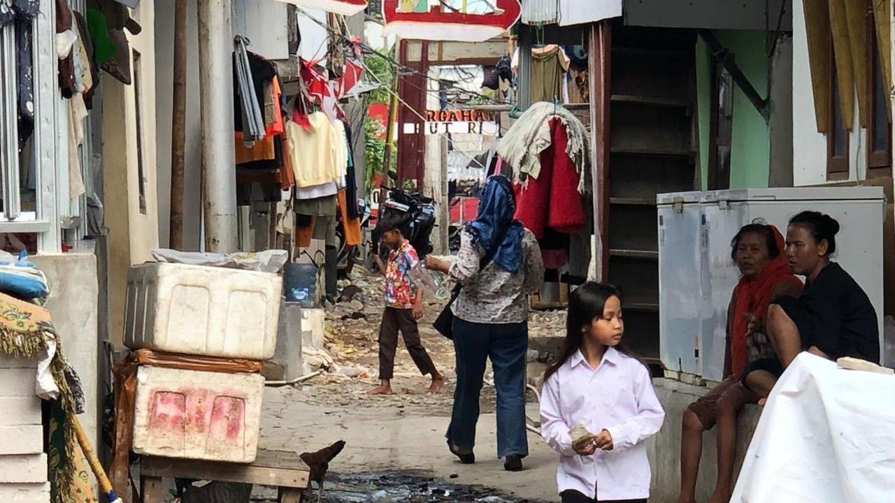 Menyusuri Kampung Empang Muara Angke, Warga Hidup Berdampingan dengan Limbah Kerang Hijau