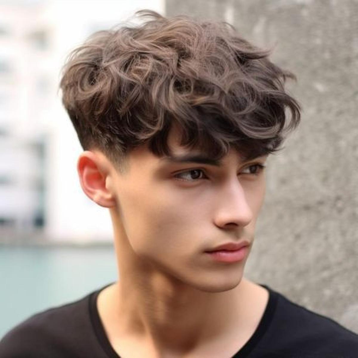 Model Gaya Rambut Pria Messy Fringe