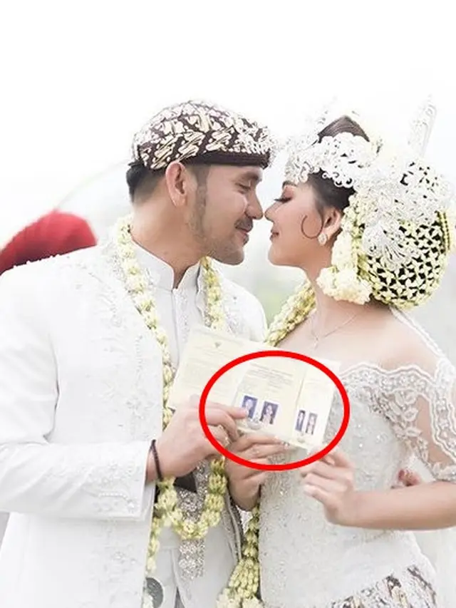 Pas Foto 6 Pedangdut Cewek untuk Buku Nikah Ini Curi Perhatian