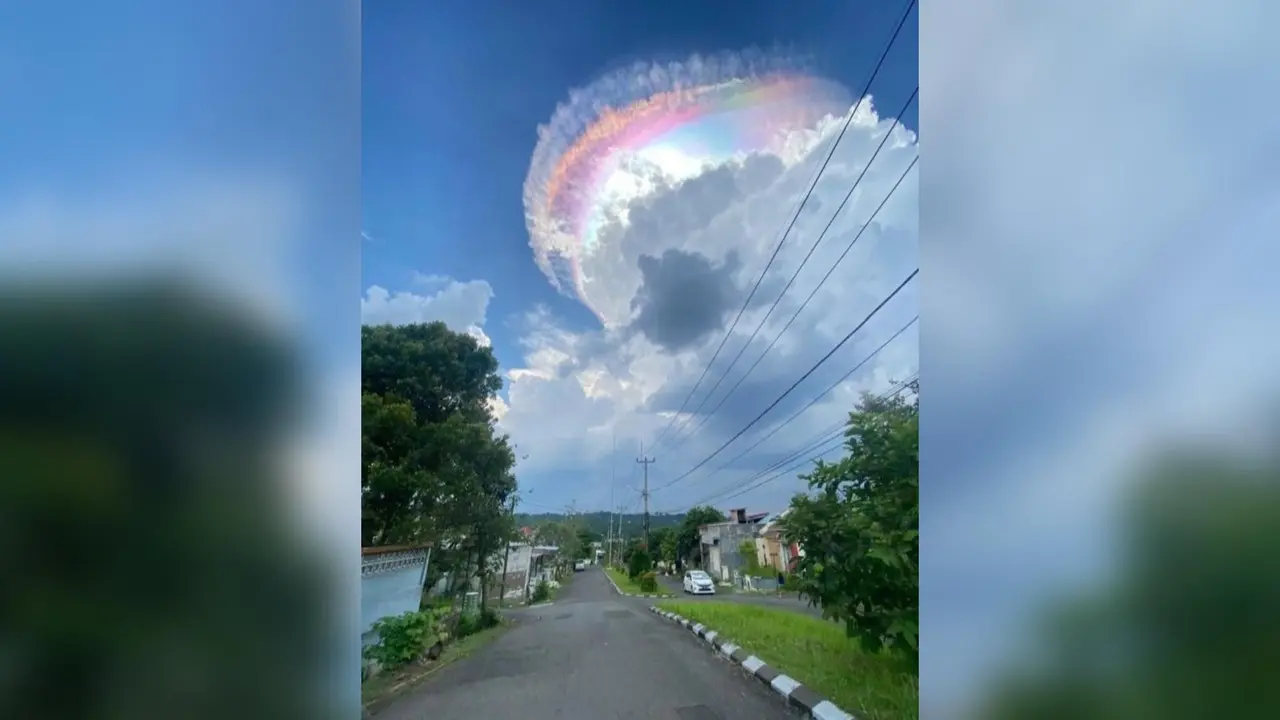 Fenomena Awan Pelangi Hiasi Langit Jonggol, Warna-warni Memikat Warga