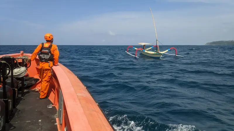 Basarnas Bali tengah Melakukan Pencarian Nelayan yang Terjatuh di Perairan Nusa Dua Bali