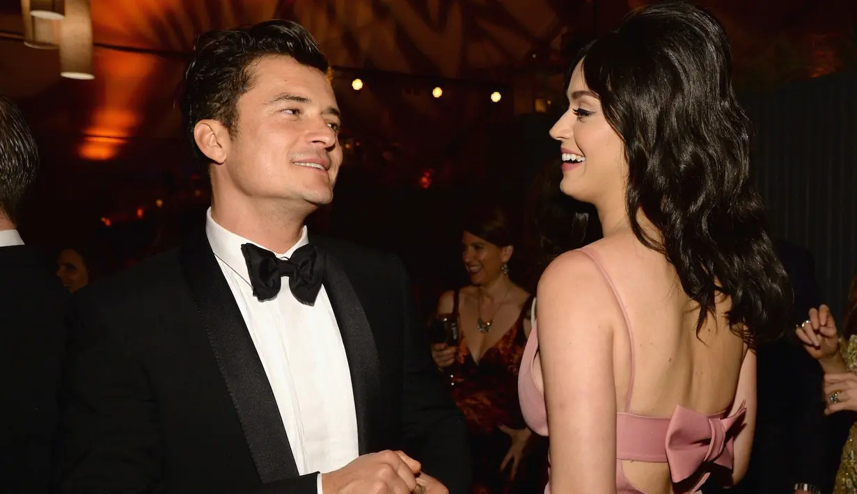 Katy Perry dan Orlando Bloom terlihat liburan bareng usai hampir satu tahun putus. (Vanity Fair)