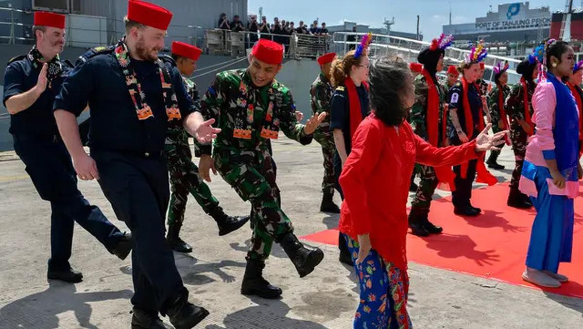 Perkuat Kerja Sama Militer, Kapal Angkatan Laut Inggris HMS Spey Berlabuh di Jakarta